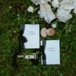 Flatlay auf Rasen